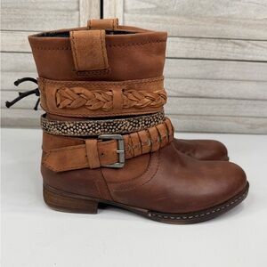 BULL BOXER Women's "Giorgia" Brown Leather Ankle Boot w Buckled Braided Straps-6